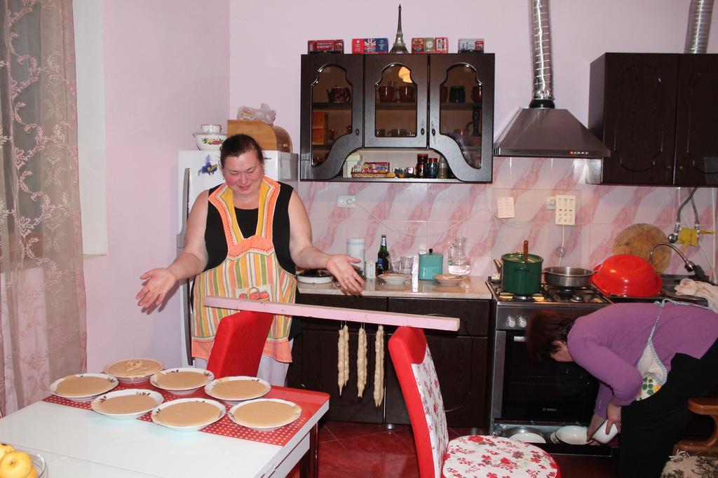 Guesthouse Medea On Pushkini 4 كوتايسي المظهر الخارجي الصورة